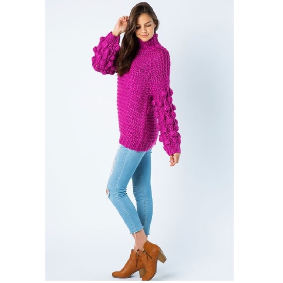 NWT PREMIUM HAND KNIT GORGEOUS Ball Sleeve Sweater - Picture 3 of 8